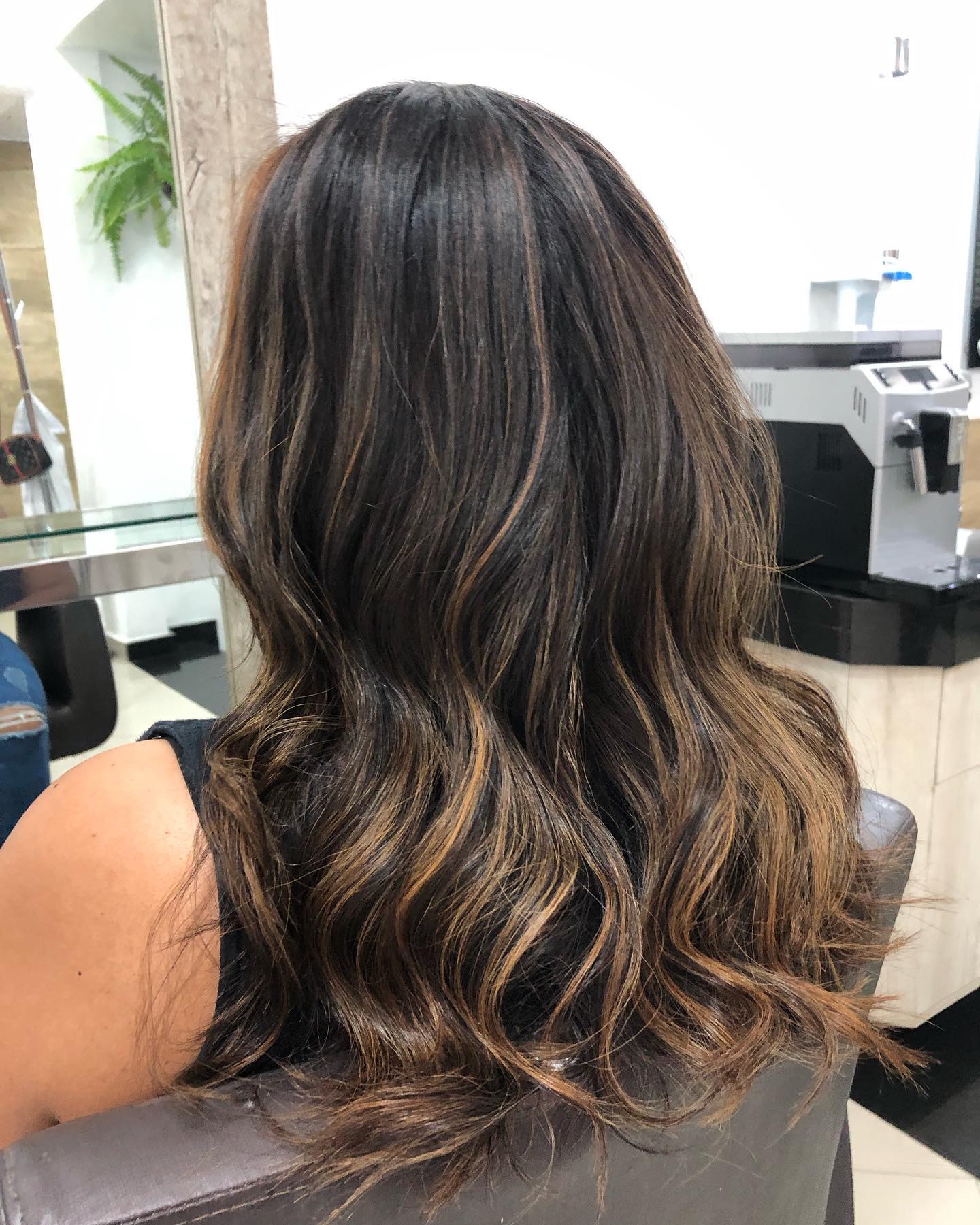 Morena Iluminada em Suzano - MS Tricologia e Estética Morena Iluminada em Suzano - MS Tricologia e Estética