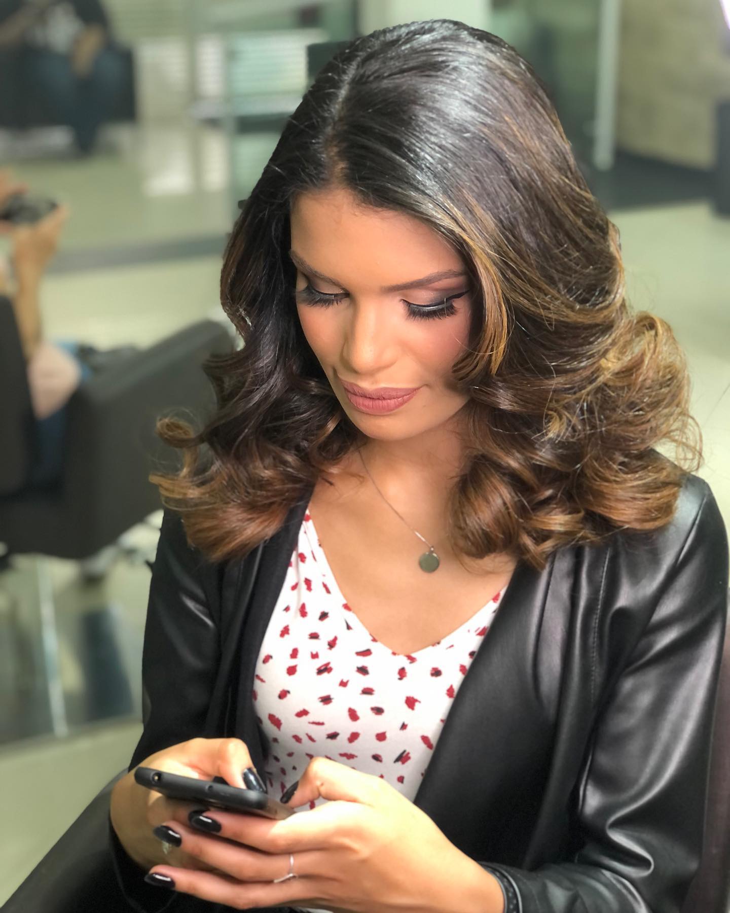 Morena Iluminada em Suzano - MS Tricologia e Estética Morena Iluminada em Suzano - MS Tricologia e Estética